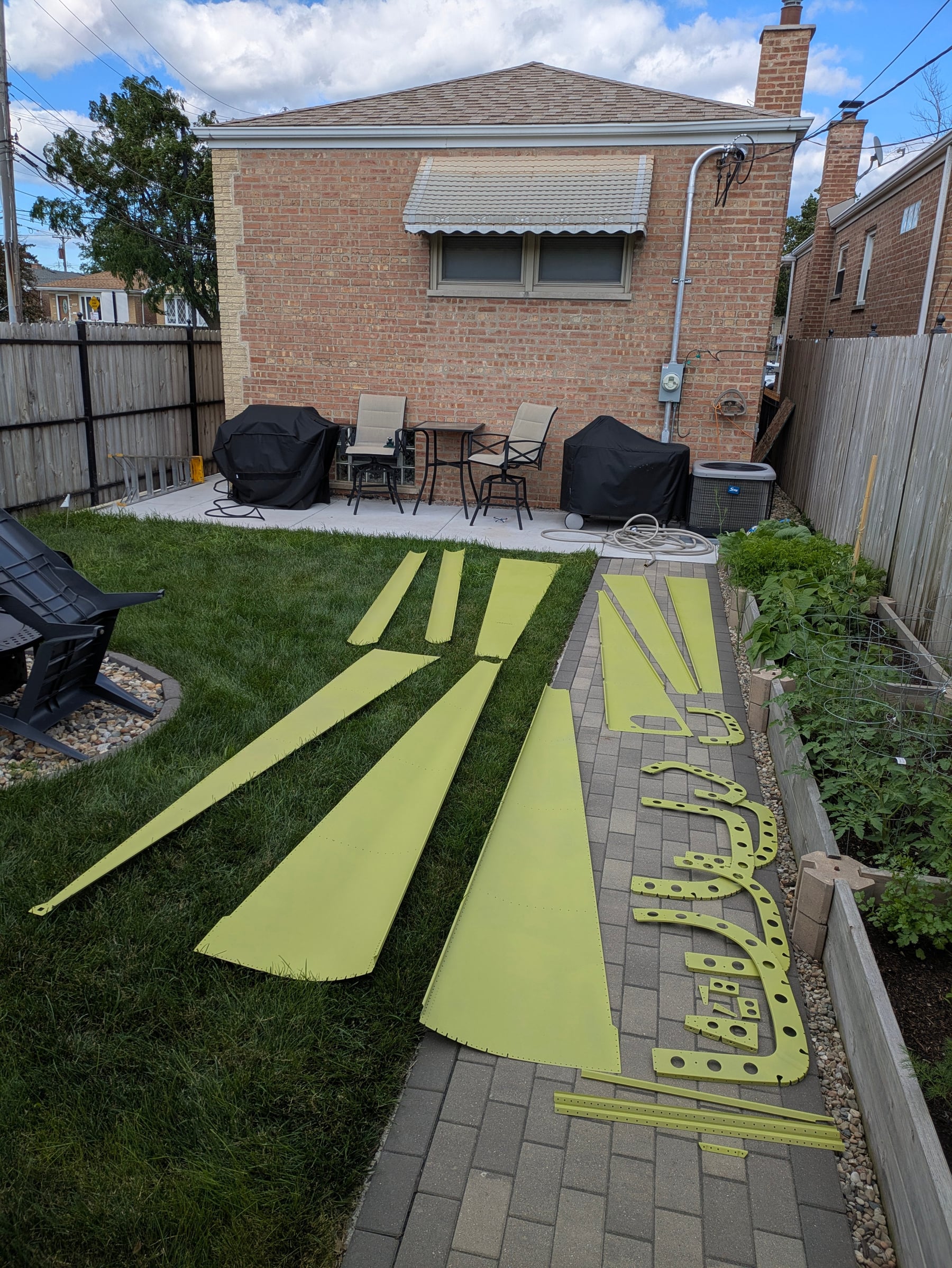 Tailcone priming & riveting